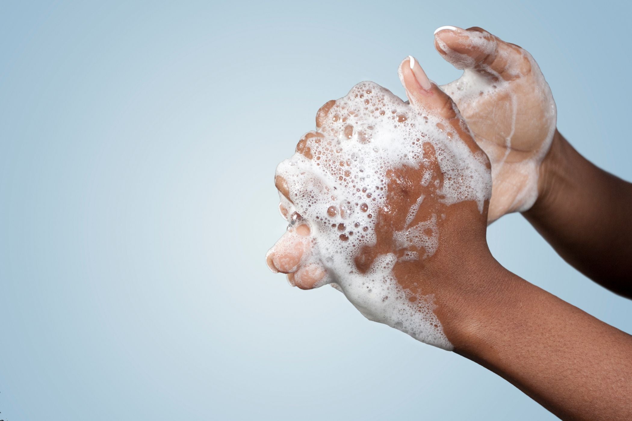 Sauber, gesund, gepflegt: Was du über das Händewaschen wissen solltest