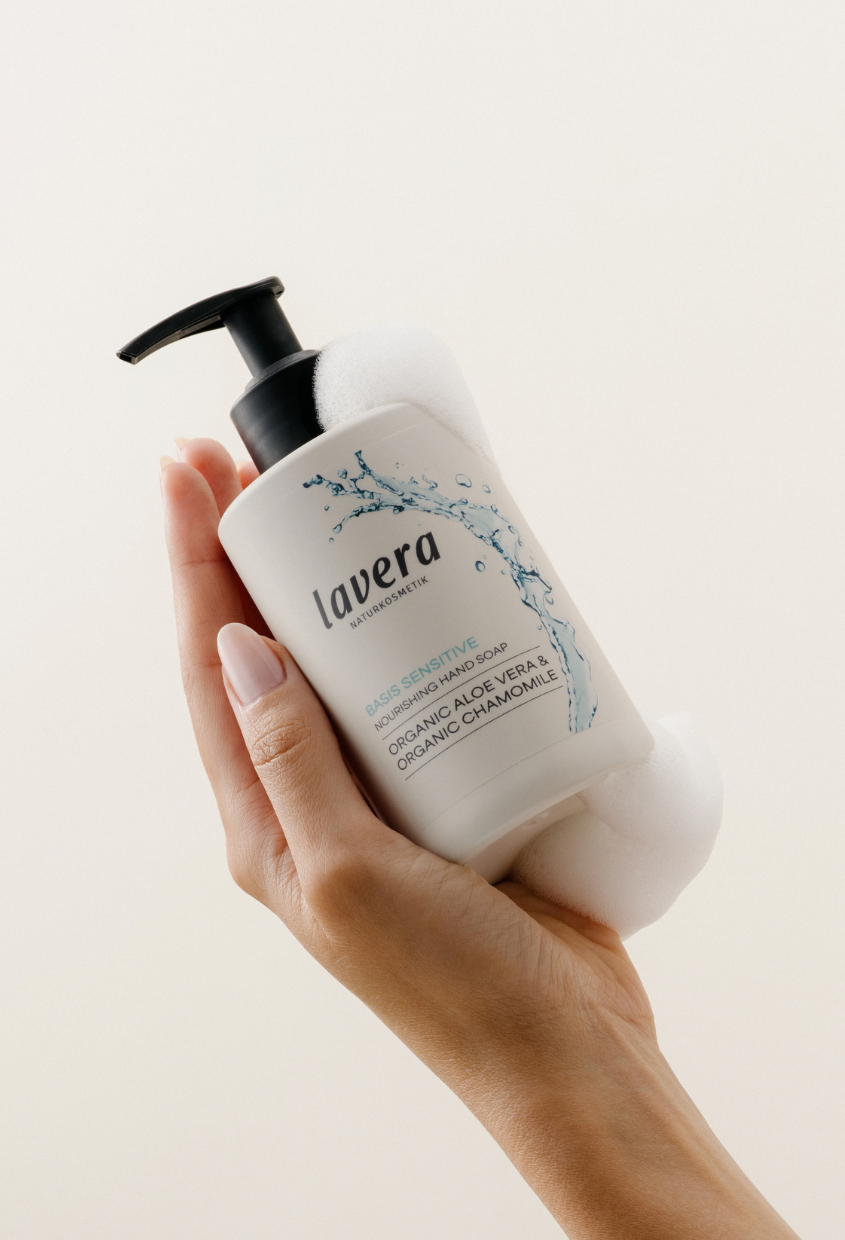 lavera Soin Lavant Mains basis sensitive lors de l'application