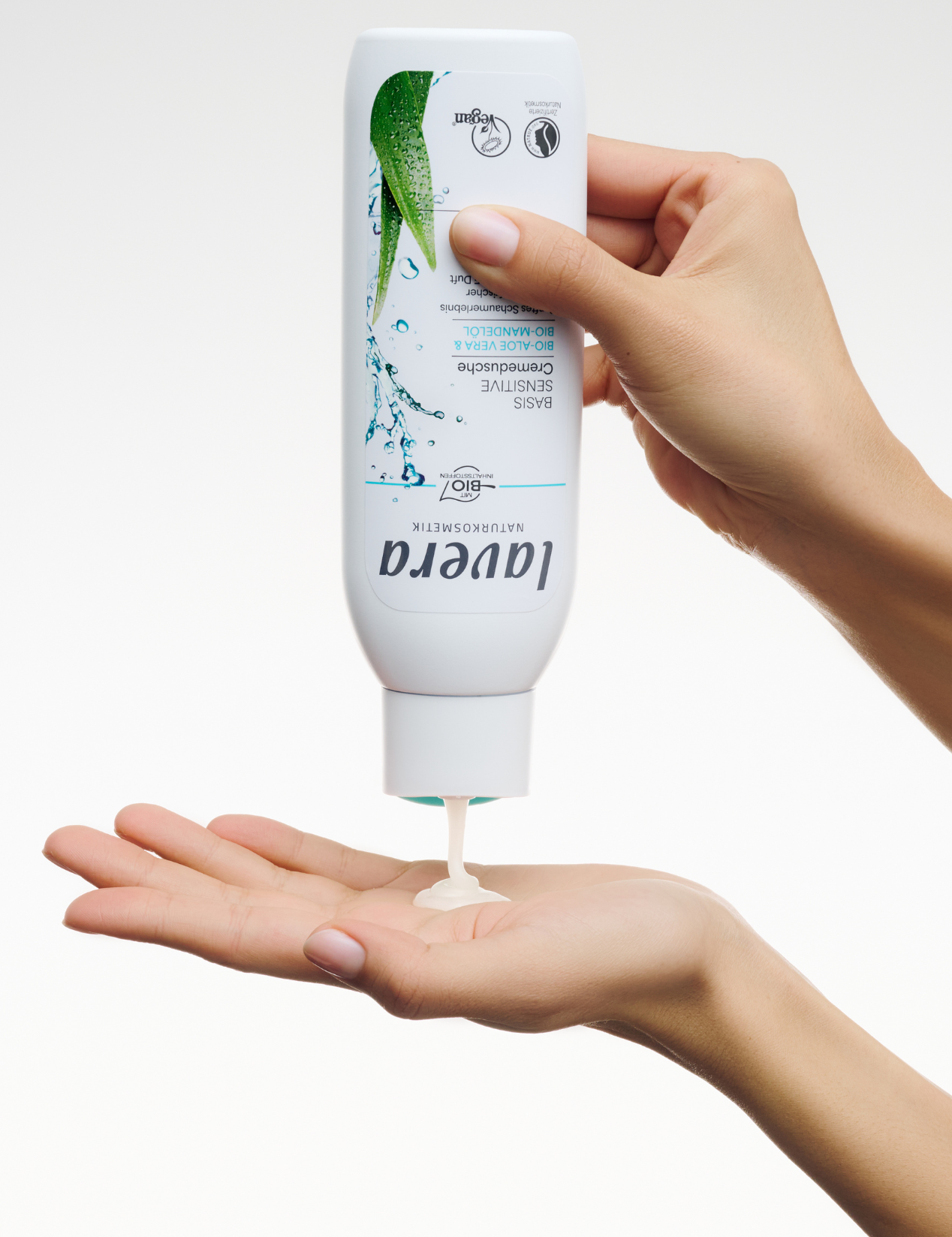 lavera Cremedusche basis sensitive during application