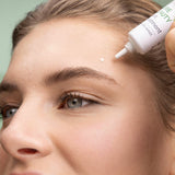 lavera Pure Beauty Spot Treatment lors de l'application