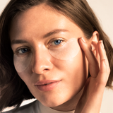 lavera Skin Longevity Eye Patches lors de l'application
