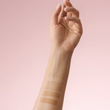 lavera Cream to Powder Foundation -Medium Tanned 1.8- in der Anwendung