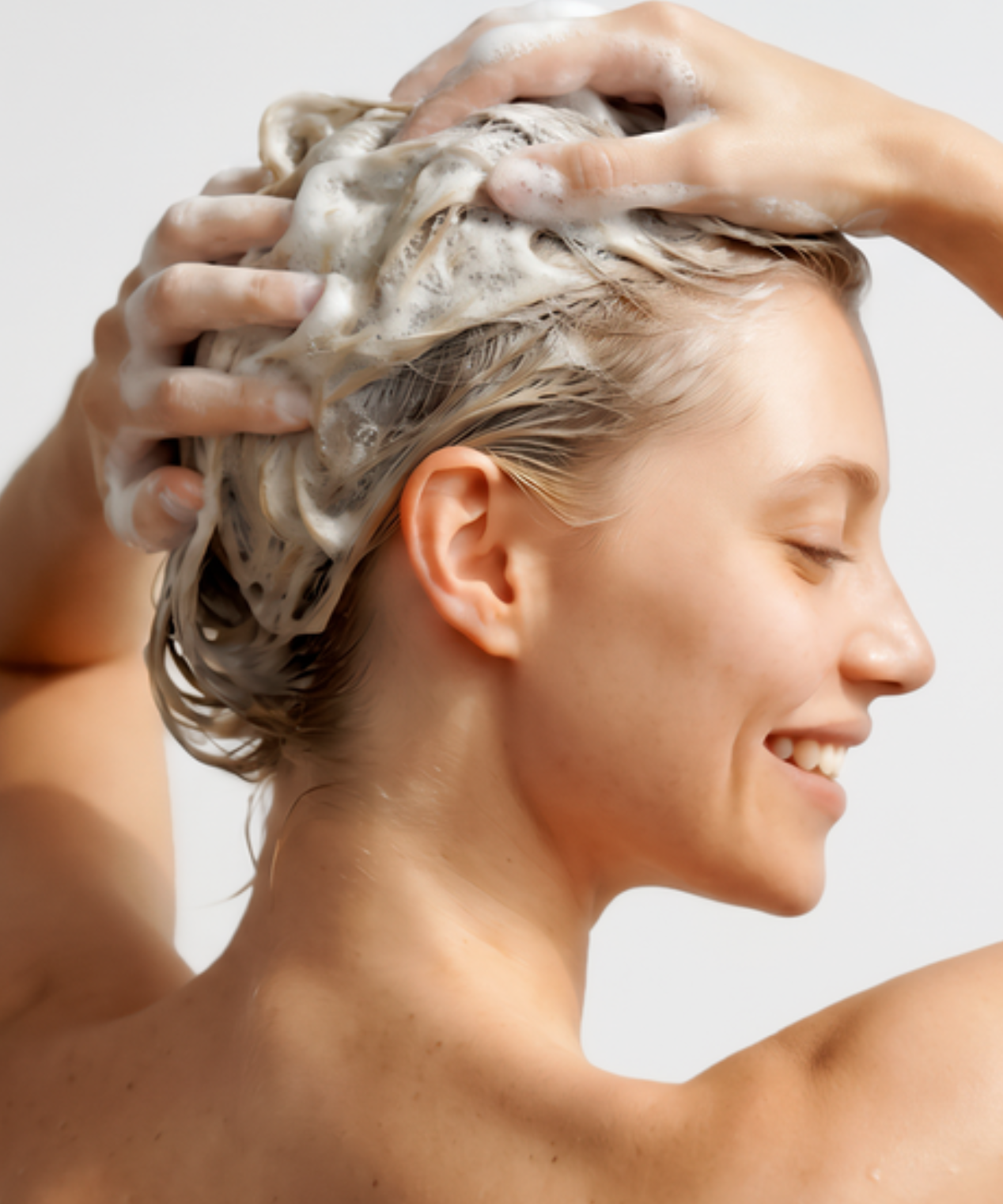 lavera Shampoo Repair & Protect during application