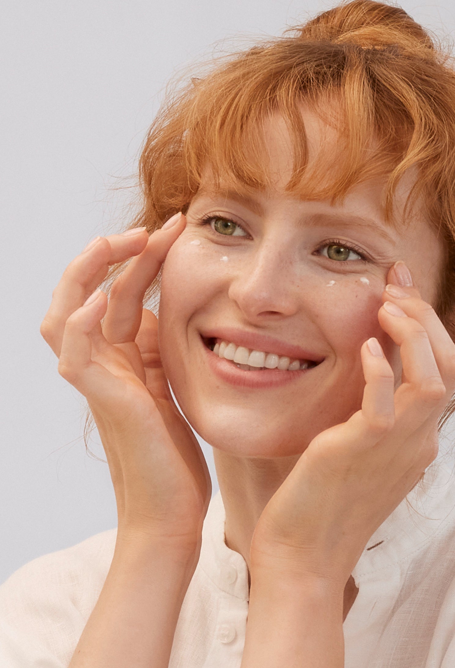 lavera Re-Energizing Sleeping Eye Cream during application
