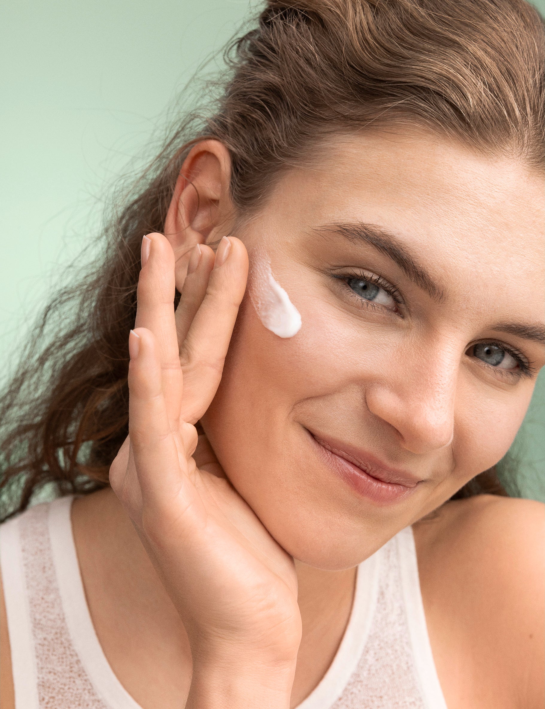 lavera Pure Beauty Crème de jour matifiante lors de l'application