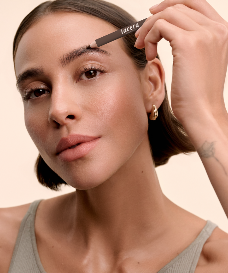 lavera Eyebrow Pencil -Brown 01- during application