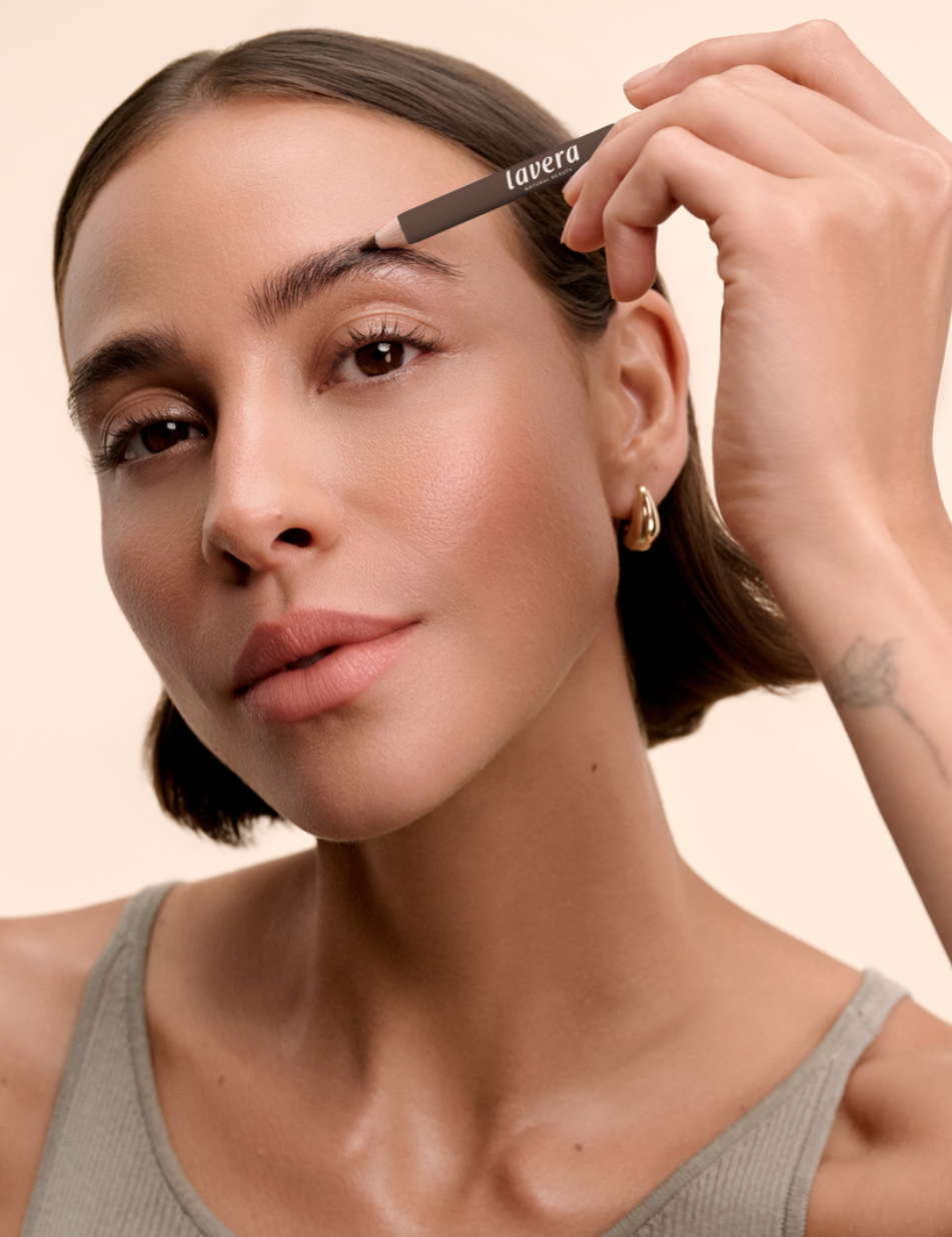 lavera Eyebrow Pencil -Brown 01- during application