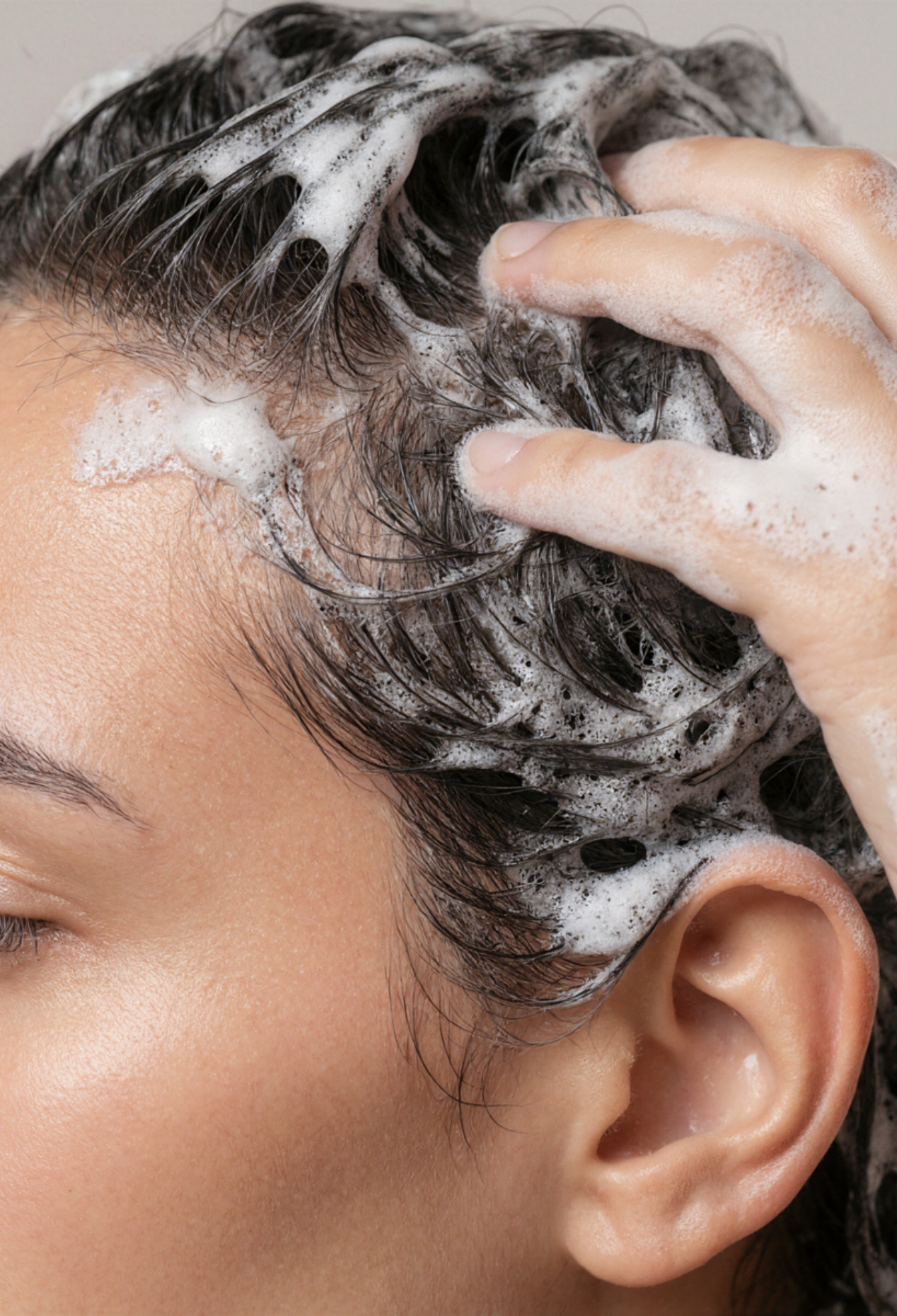 lavera Shampoo Volume & Lift during application