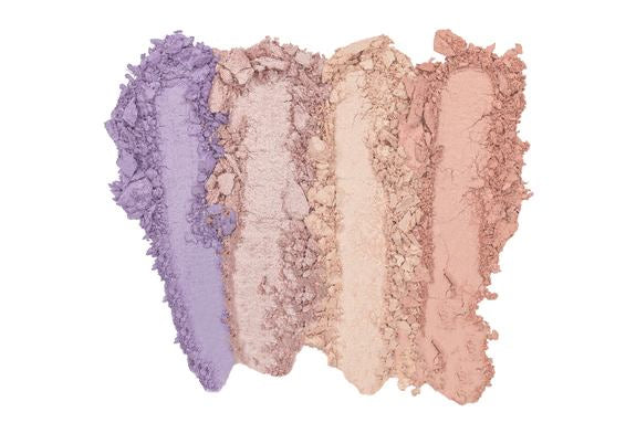 Farbverlauf aus zerbröseltem Lidschatten in Violett- und Nudetönen