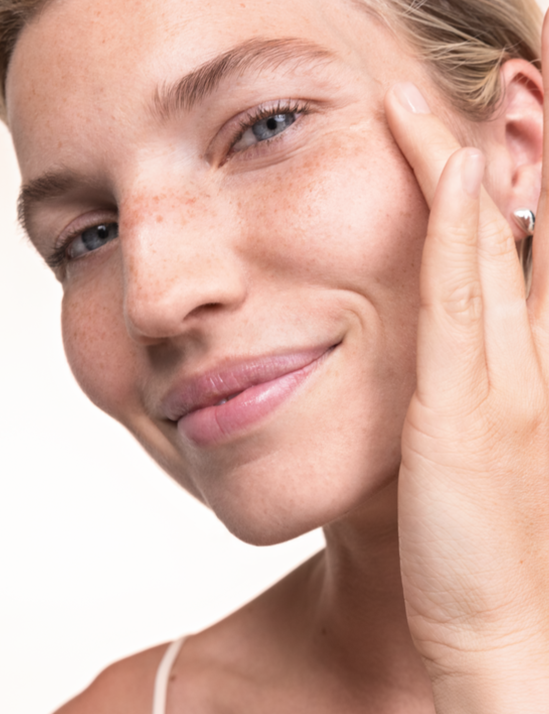 lavera basis sensitive Lotion tonique soin doux lors de l'application