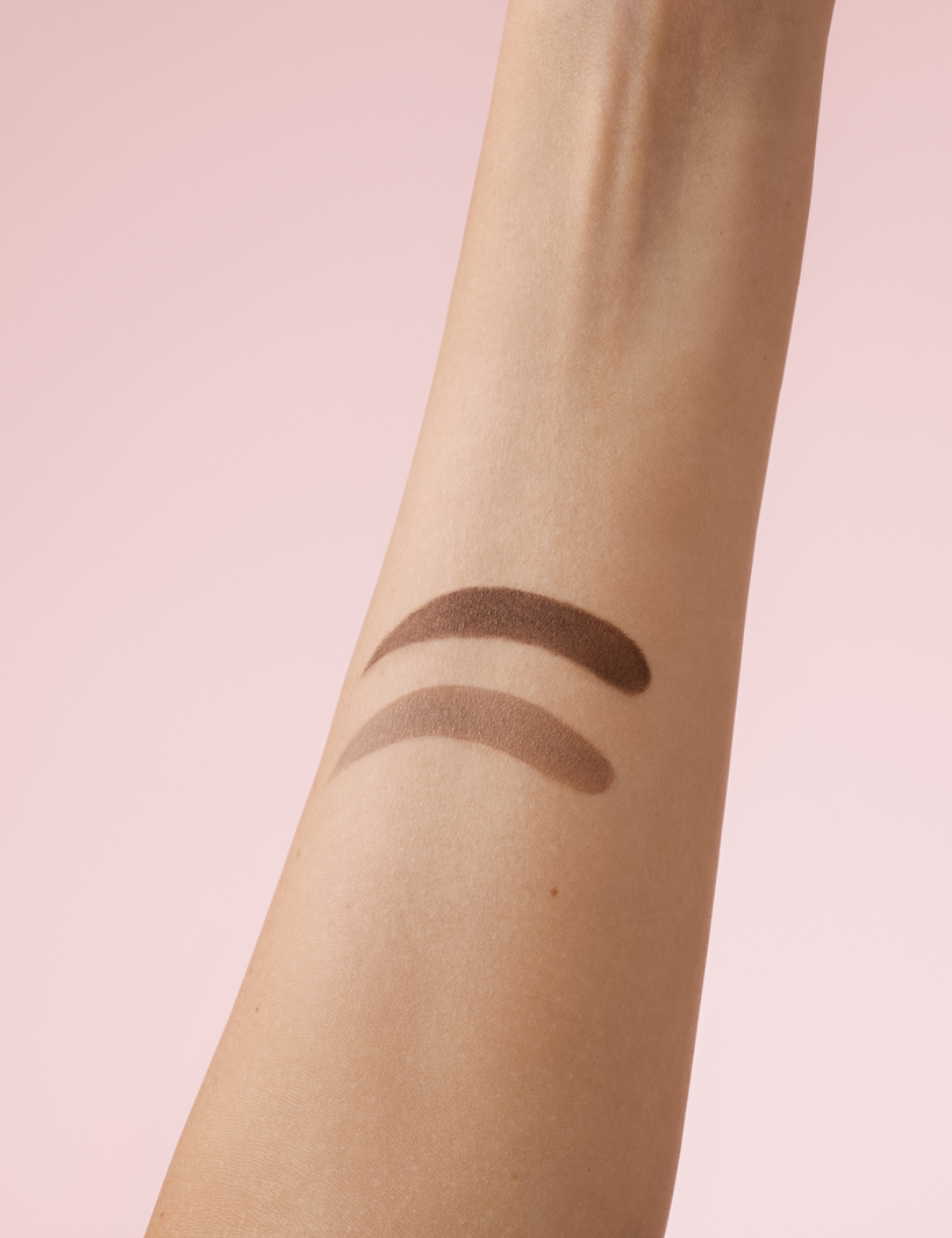 lavera Eyebrow Pencil -Blonde 02- during application