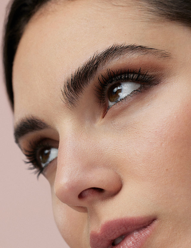 lavera Butterfly Effect Mascara Beautiful Black lors de l'application