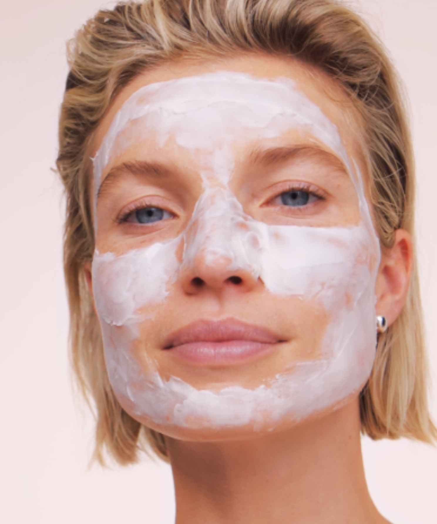 lavera basis sensitive Anti-Ageing Mask Q10 during application