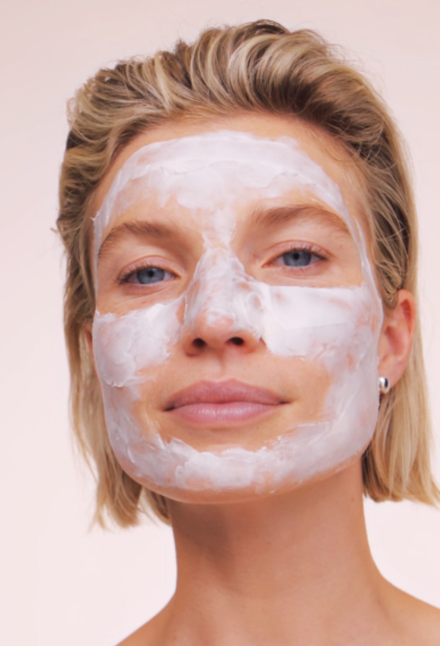 lavera basis sensitive Anti-Ageing Mask Q10 during application