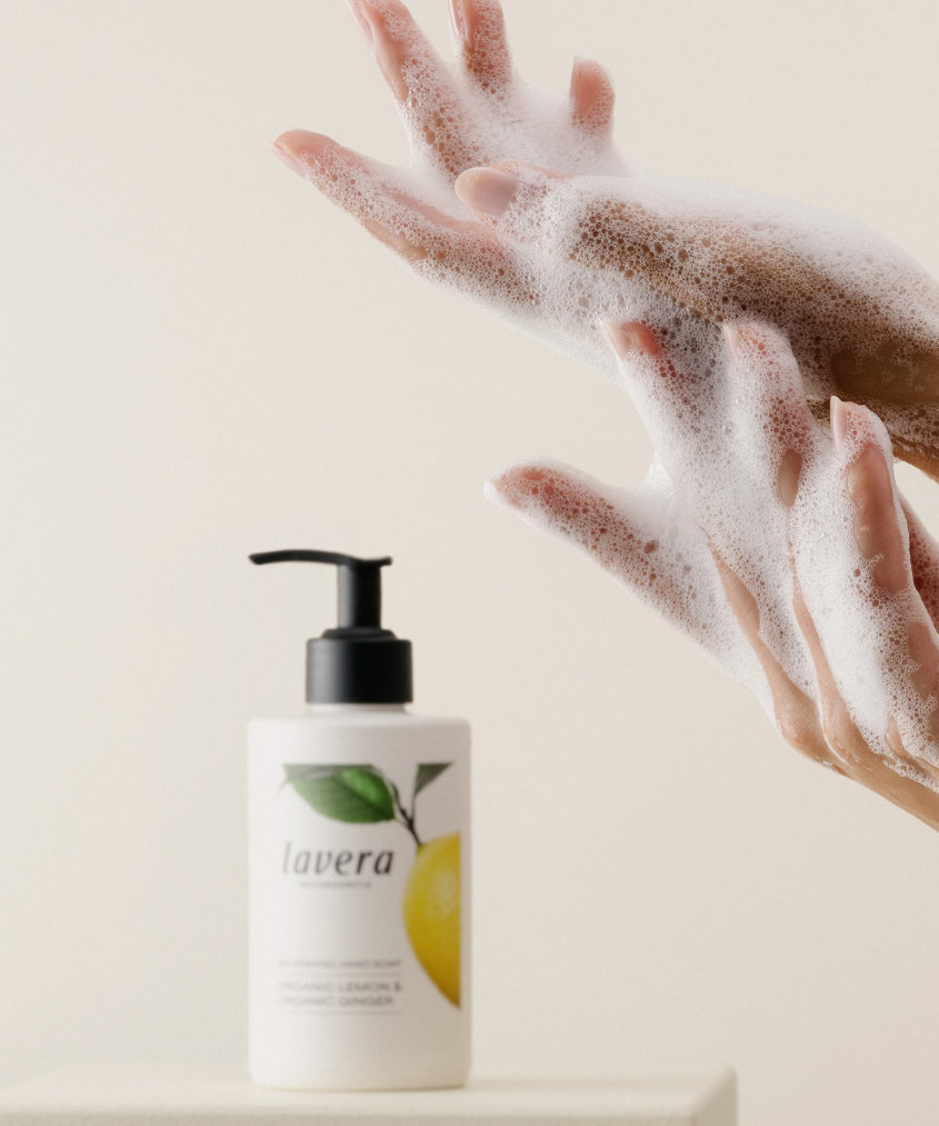 lavera Soin Lavant Mains Citron Bio & Gingembre Bio lors de l'application