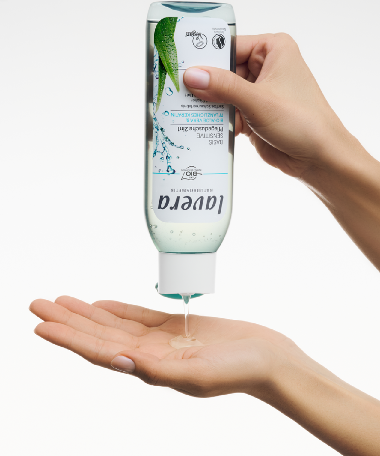 lavera Body Wash basis sensitive 2in1 during application