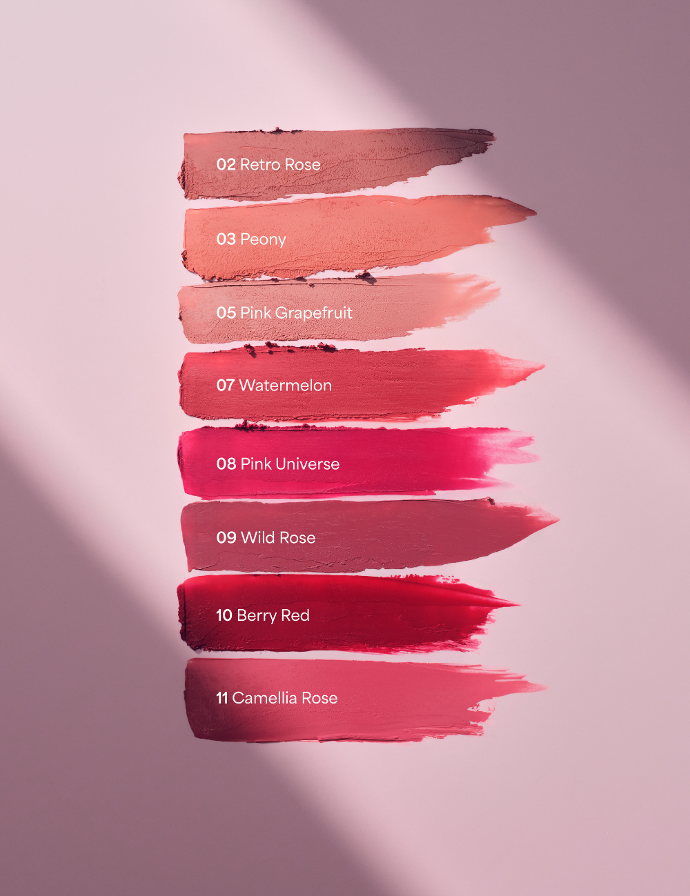 lavera Cream Glow Lipstick -Pink Universe 08- lors de l'application